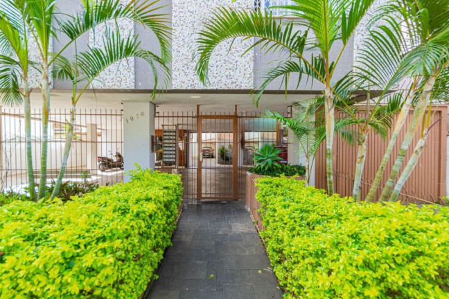 Imagem Imóvel com 1 Quarto à Venda, 61 m² em Menino Deus - Porto Alegre Imagem Imóvel com 1 Quarto à Venda, 61 m² em Menino Deus - Porto Alegre