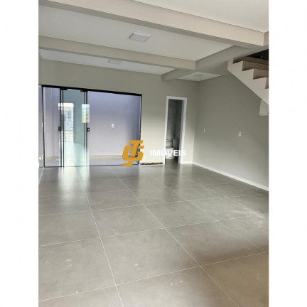 Imagem Sobrado com 2 Quartos à Venda, 110 m² em Santa Regina - Camboriú Imagem Sobrado com 2 Quartos à Venda, 110 m² em Santa Regina - Camboriú