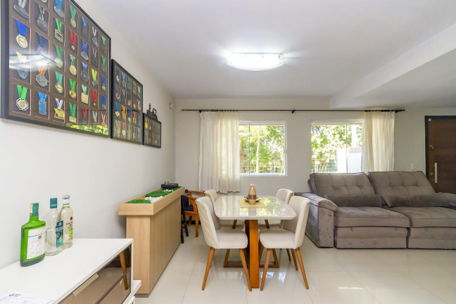 Imagem Sobrado com 3 Quartos à Venda, 154 m² em Santa Felicidade - Curitiba Imagem Sobrado com 3 Quartos à Venda, 154 m² em Santa Felicidade - Curitiba