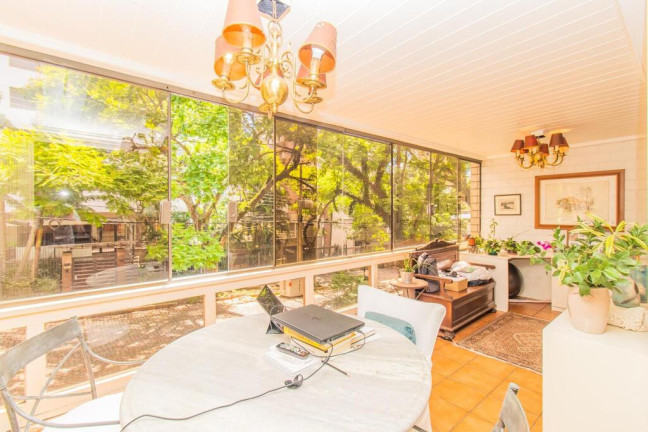 Imagem Apartamento com 3 Quartos à Venda, 202 m² em Petrópolis - Porto Alegre