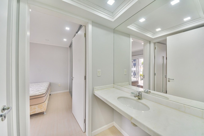 Imagem Imóvel com 1 Quarto à Venda, 51 m² em Petrópolis - Porto Alegre
