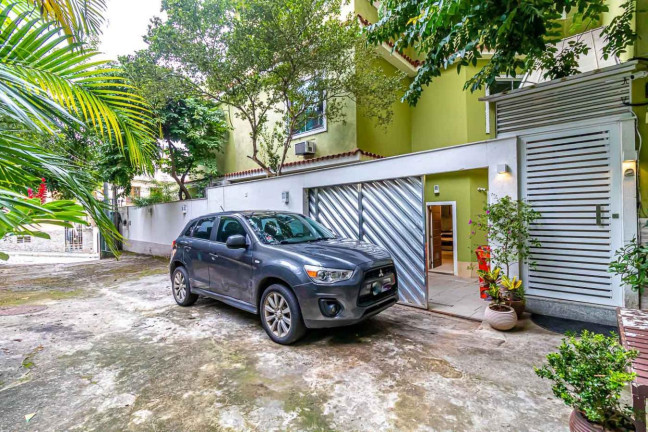Imagem Casa com 7 Quartos à Venda, 595 m² em Humaitá Imagem Casa com 7 Quartos à Venda, 595 m² em Humaitá