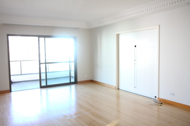 Imagem Apartamento com 3 Quartos à Venda, 243 m² em Vila Suzana - São Paulo