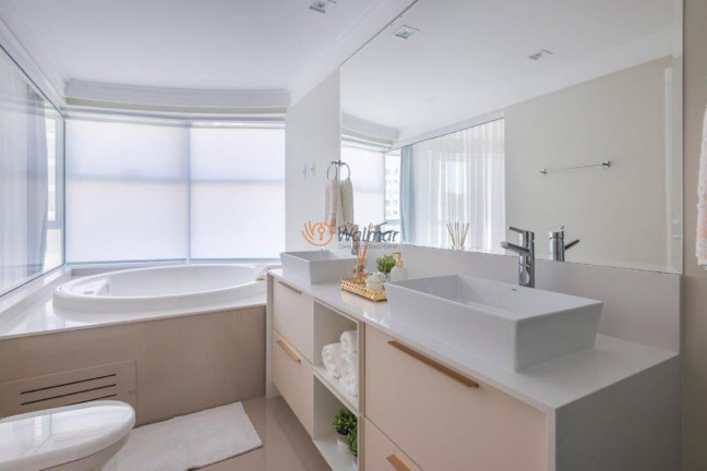 Imagem Imóvel com 3 Quartos à Venda, 182 m² em Pioneiros - Balneário Camboriú Imagem Imóvel com 3 Quartos à Venda, 182 m² em Pioneiros - Balneário Camboriú