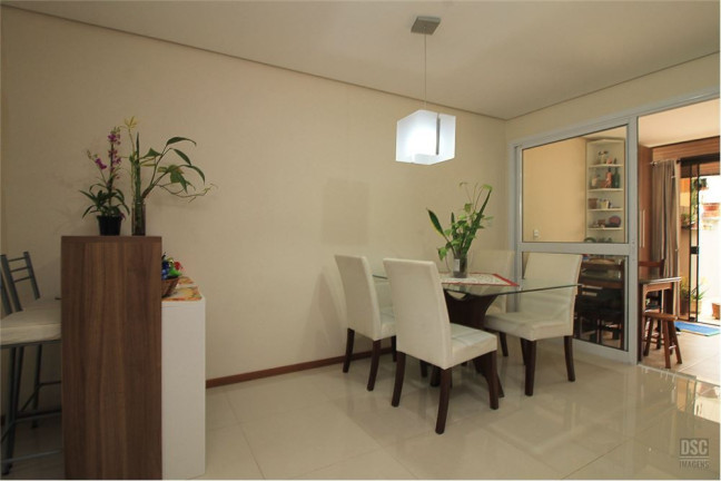 Imagem Casa com 3 Quartos à Venda,  em Guarujá - Porto Alegre
