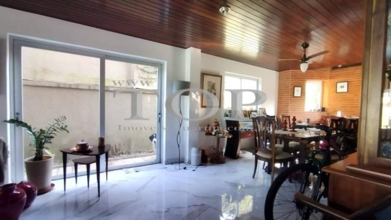 Imagem Casa com 3 Quartos à Venda, 287 m² em Enseada - Guarujá