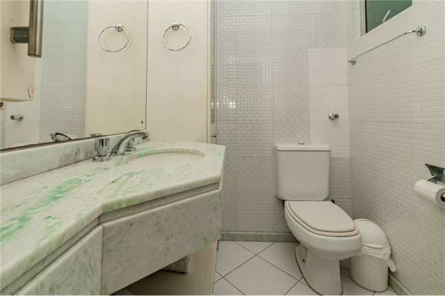 Imagem Imóvel com 2 Quartos à Venda,  em Menino Deus - Porto Alegre