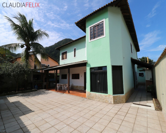 Casa com 4 Quartos à Venda, 392 m² em Canto Do Forte - Praia Grande