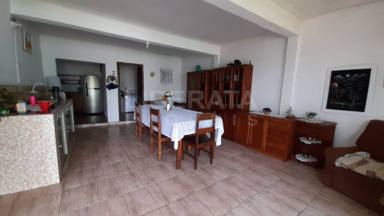 Imagem Casa com 6 Quartos à Venda, 340 m² em Meia Praia - Navegantes Imagem Casa com 6 Quartos à Venda, 340 m² em Meia Praia - Navegantes
