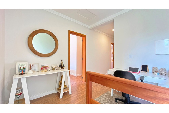 Imagem Casa com 3 Quartos à Venda, em Hípica - Porto Alegre Imagem Casa com 3 Quartos à Venda, em Hípica - Porto Alegre