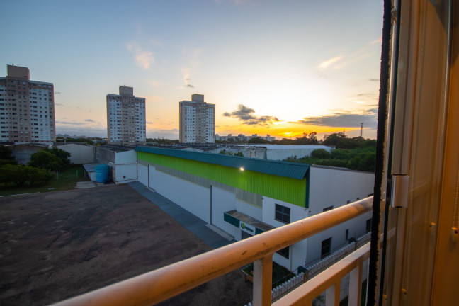Imagem Apartamento com 3 Quartos à Venda, 67 m² em Humaitá - Porto Alegre