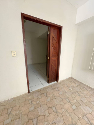 Imagem Casa com 2 Quartos para Alugar,  em Lagoa Azul - Natal