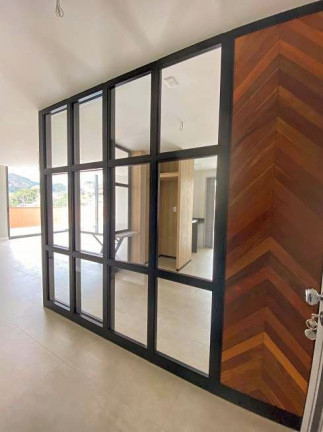 Imagem Imóvel com 3 Quartos à Venda, 289 m² em Agriões - Teresópolis Imagem Imóvel com 3 Quartos à Venda, 289 m² em Agriões - Teresópolis