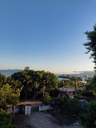 Imagem Casa à Venda, em Estreito - Florianópolis Imagem Casa à Venda, em Estreito - Florianópolis