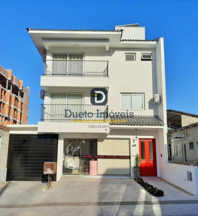 Imagem Sobrado com 3 Quartos à Venda, 260 m² em Camobi - Santa Maria