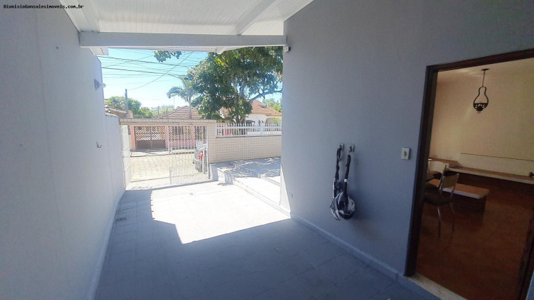 Imagem Casa com 3 Quartos à Venda, 127 m² em Centro - Peruíbe Imagem Casa com 3 Quartos à Venda, 127 m² em Centro - Peruíbe