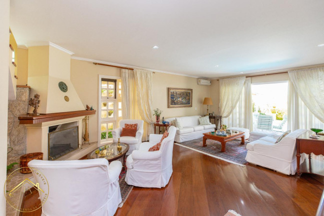 Imagem Casa com 5 Quartos à Venda, 313 m² em Alphaville - Santana De Parnaíba Imagem Casa com 5 Quartos à Venda, 313 m² em Alphaville - Santana De Parnaíba