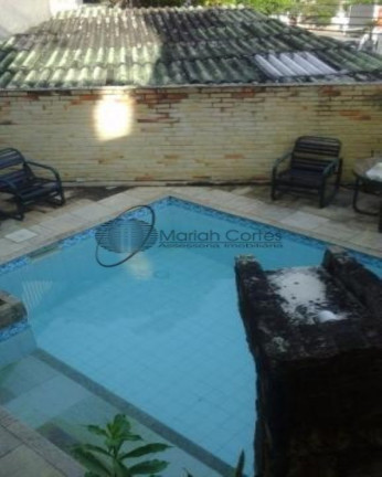 Casa com 5 Quartos à Venda, 510 m² em Santa Rosa - Niterói