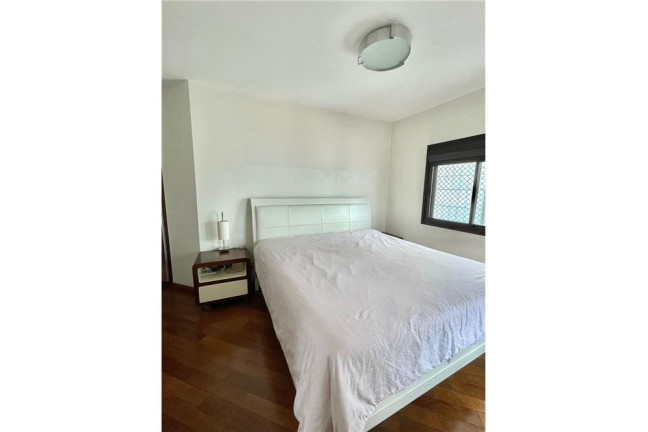 Imagem Imóvel com 4 Quartos à Venda, em Aclimação - São Paulo Imagem Imóvel com 4 Quartos à Venda, em Aclimação - São Paulo
