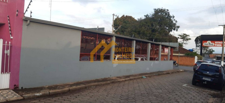 Imagem Sala Comercial à Venda, 256 m² em Centro - Itapetininga Imagem Sala Comercial à Venda, 256 m² em Centro - Itapetininga