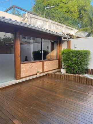 Imagem Casa com 4 Quartos à Venda, 320 m² em Centro - Lauro De Freitas Imagem Casa com 4 Quartos à Venda, 320 m² em Centro - Lauro De Freitas