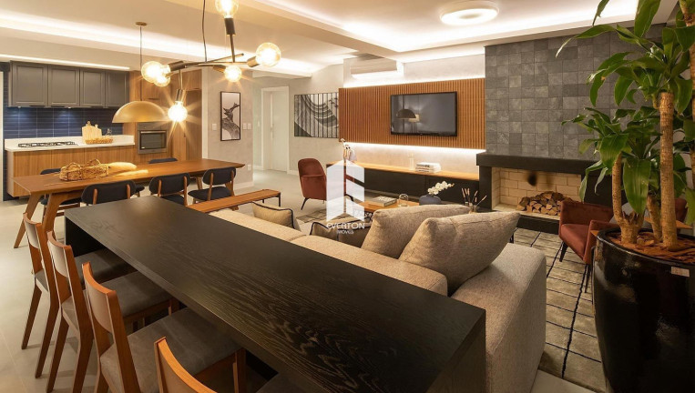 Imagem Apartamento com 3 Quartos à Venda, 189 m² em Centro - Santa Maria
