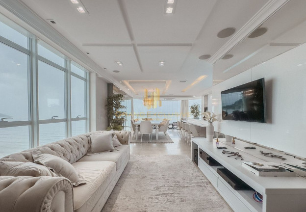 Imagem Cobertura com 3 Quartos à Venda, 273 m² em Centro - Balneário Camboriú