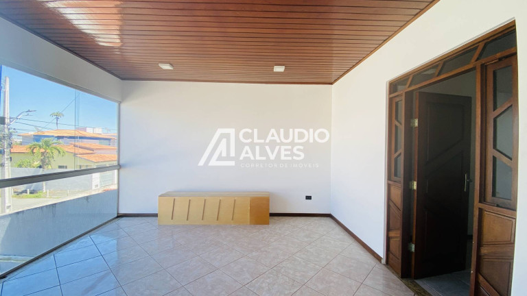 Imagem Casa com 5 Quartos à Venda, 200 m² em Cidade Nova - Feira De Santana