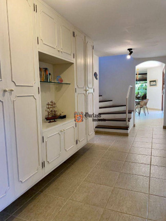 Imagem Sobrado com 5 Quartos à Venda, 370 m² em Jardim Pedra Verde - Ubatuba