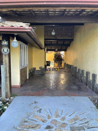 Casa com 4 Quartos à Venda, 360 m² em Piratininga - Niterói