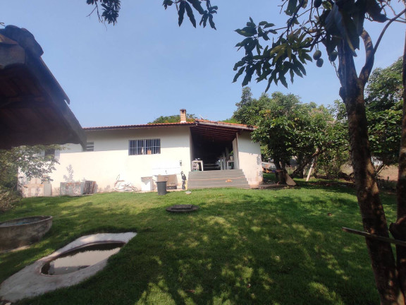Imagem Chácara com 3 Quartos à Venda, 6.666 m² em Rodovia - Alambari