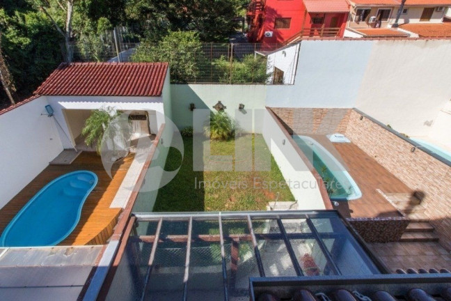 Imagem Casa com 3 Quartos à Venda, 181 m² em Ipanema - Porto Alegre