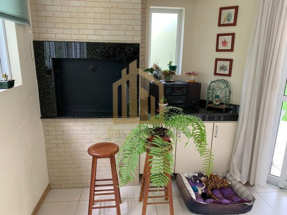 Imagem Casa com 3 Quartos à Venda, 304 m² em Uberaba - Curitiba