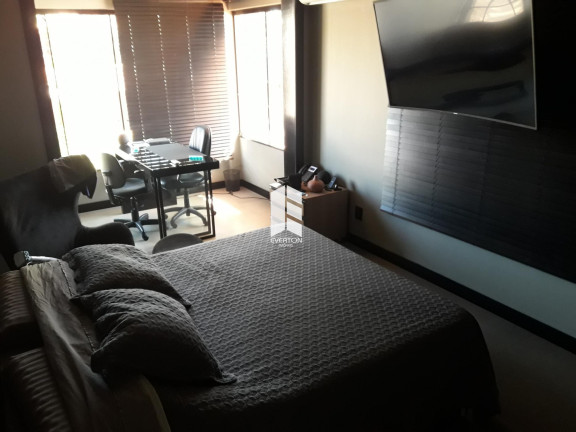 Imagem Casa com 5 Quartos à Venda, 703 m² em Duque De Caxias - Santa Maria