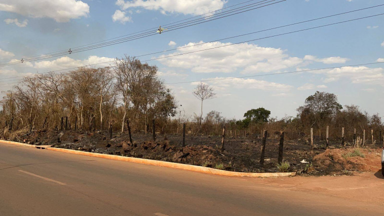 Imagem Terreno à Venda, 720 m² em Cuiabá Imagem Terreno à Venda, 720 m² em Cuiabá