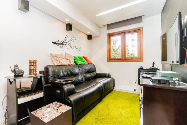 Imagem Apartamento com 3 Quartos à Venda, 132 m² em Auxiliadora - Porto Alegre Imagem Apartamento com 3 Quartos à Venda, 132 m² em Auxiliadora - Porto Alegre