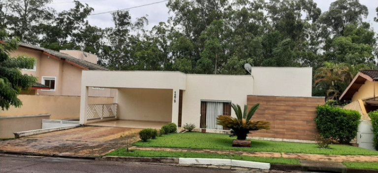 Casa com 3 Quartos à Venda, 211 m² em Usina - Atibaia