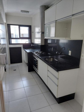 Imagem Apartamento com 2 Quartos à Venda, 71 m² em Caminho Das árvores - Salvador
