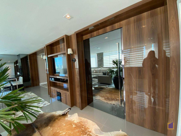 Imagem Imóvel com 3 Quartos à Venda, 170 m² em Centro - Itajaí