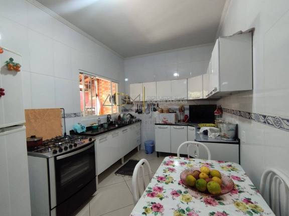 Casa com 4 Quartos à Venda, 330 m² em Jardim Iolanda - Botucatu