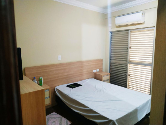 Imagem Apartamento com 3 Quartos à Venda, 90 m² em Vila Esperança - Maringá