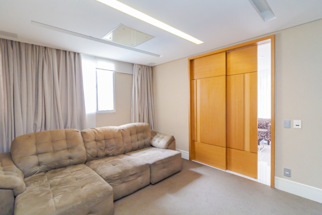 Imagem Casa com 3 Quartos à Venda, 500 m² em Analia Franco - São Paulo