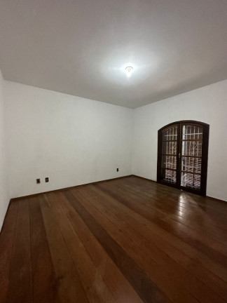 Imagem Sobrado com 3 Quartos para Alugar, 287 m² em Centro - Jacareí