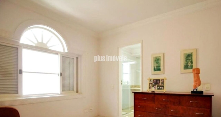 Imagem Casa com 5 Quartos à Venda, 320 m² em Jardim Guedala - São Paulo