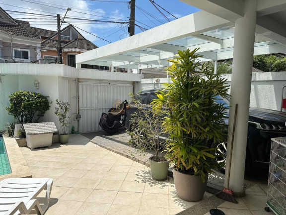 Imagem Casa com 4 Quartos à Venda, em Vargem Pequena - Rio De Janeiro Imagem Casa com 4 Quartos à Venda, em Vargem Pequena - Rio De Janeiro