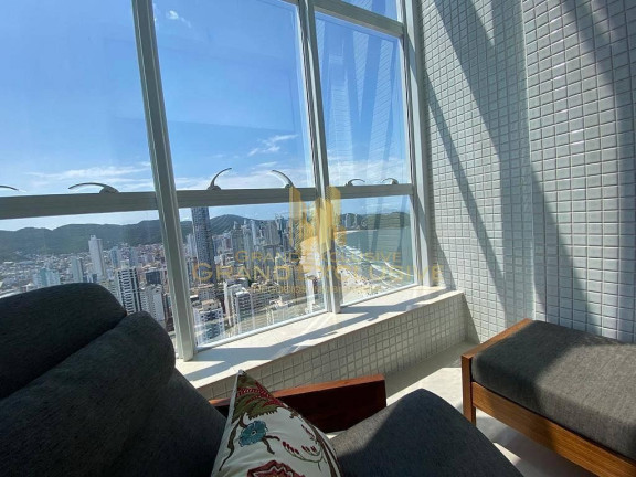 Imagem Apartamento com 3 Quartos à Venda, 152 m² em Centro - Balneário Camboriú Imagem Apartamento com 3 Quartos à Venda, 152 m² em Centro - Balneário Camboriú
