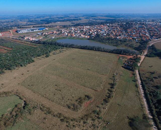 Terreno à Venda, 200 m² em Centro - Capela Do Alto