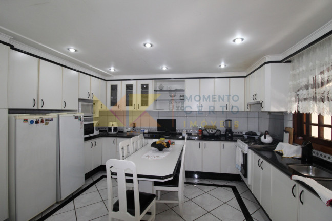 Imagem Casa com 3 Quartos à Venda, 650 m² em Valparaíso - Blumenau Imagem Casa com 3 Quartos à Venda, 650 m² em Valparaíso - Blumenau