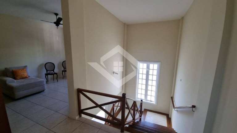 Imagem Casa com 3 Quartos à Venda, 220 m² em Maravista - Niterói