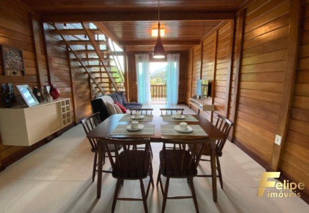 Imagem Casa com 8 Quartos à Venda, 300 m² em Buenos Aires - Guarapari